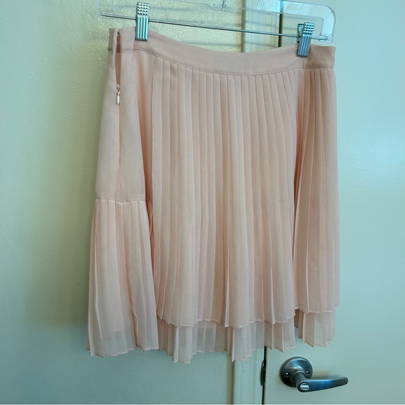 Vince Camuto Pink Pleated Mini Skirt Women’s Size Zero - Picture 7 of 7